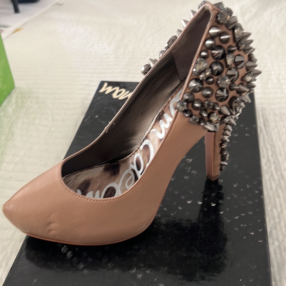 Sam Edelman nude spiked shoes - Picture 5 of 15